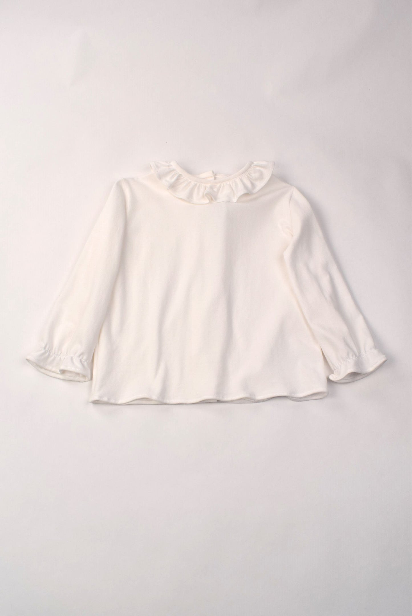 Ruffle Collar Knit Blouse